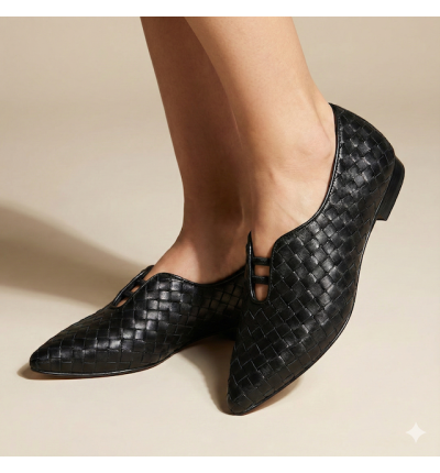 حذاء فلات نسائي أنيق بنقشة مميزة