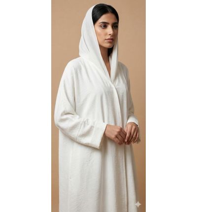 عباية أوف وايت بقصة ناعمة وقماش خفيف