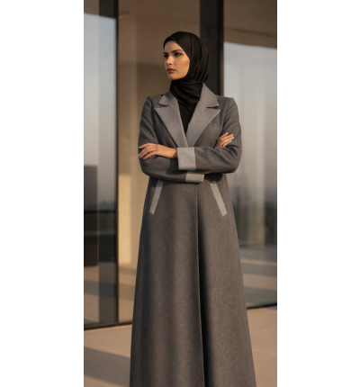 عباية رمادية مع ياقة عريضة انيقة
