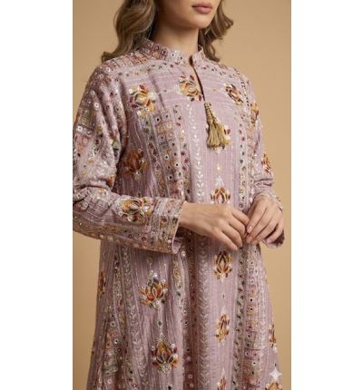 دراعة مطبوعة بنقوش تراثية | Printed Traditional Dira‘a Dress