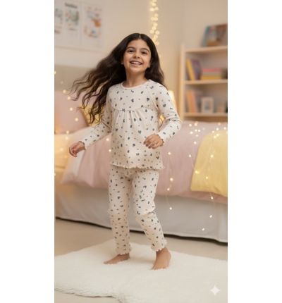 بيجاما أطفال بنقشة ورود داكنة صغيرة – أوف وايت Kids Pajama Set with Small Dark Floral Print – Off White
