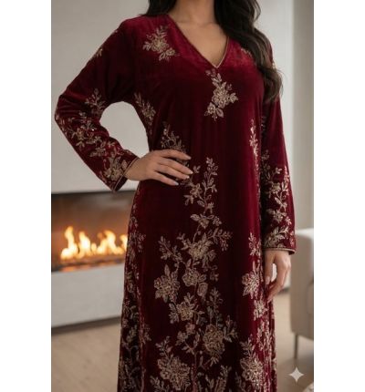 دراعة مخمل مطرزة بنقشة فاخرة|Embroidered Velvet Daraa with Elegant Pattern