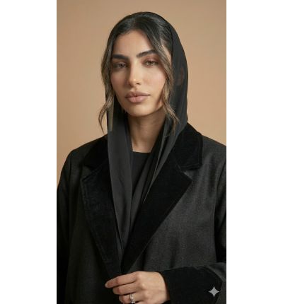 عباية مخمل شتوية بتفاصيل مخمل أسود