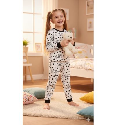 بيجاما أطفال قطنية بيضاء بنقشة كتابة وقلوب  Kids White Cotton Pajama Set – Text & Heart Print